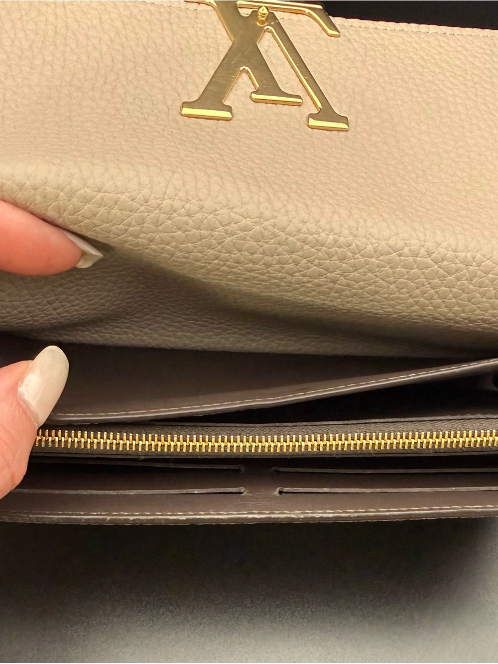 Louis Vuitton Cream Leather Flap Clutch with Gold LV Emblem - Picture 12 of 13